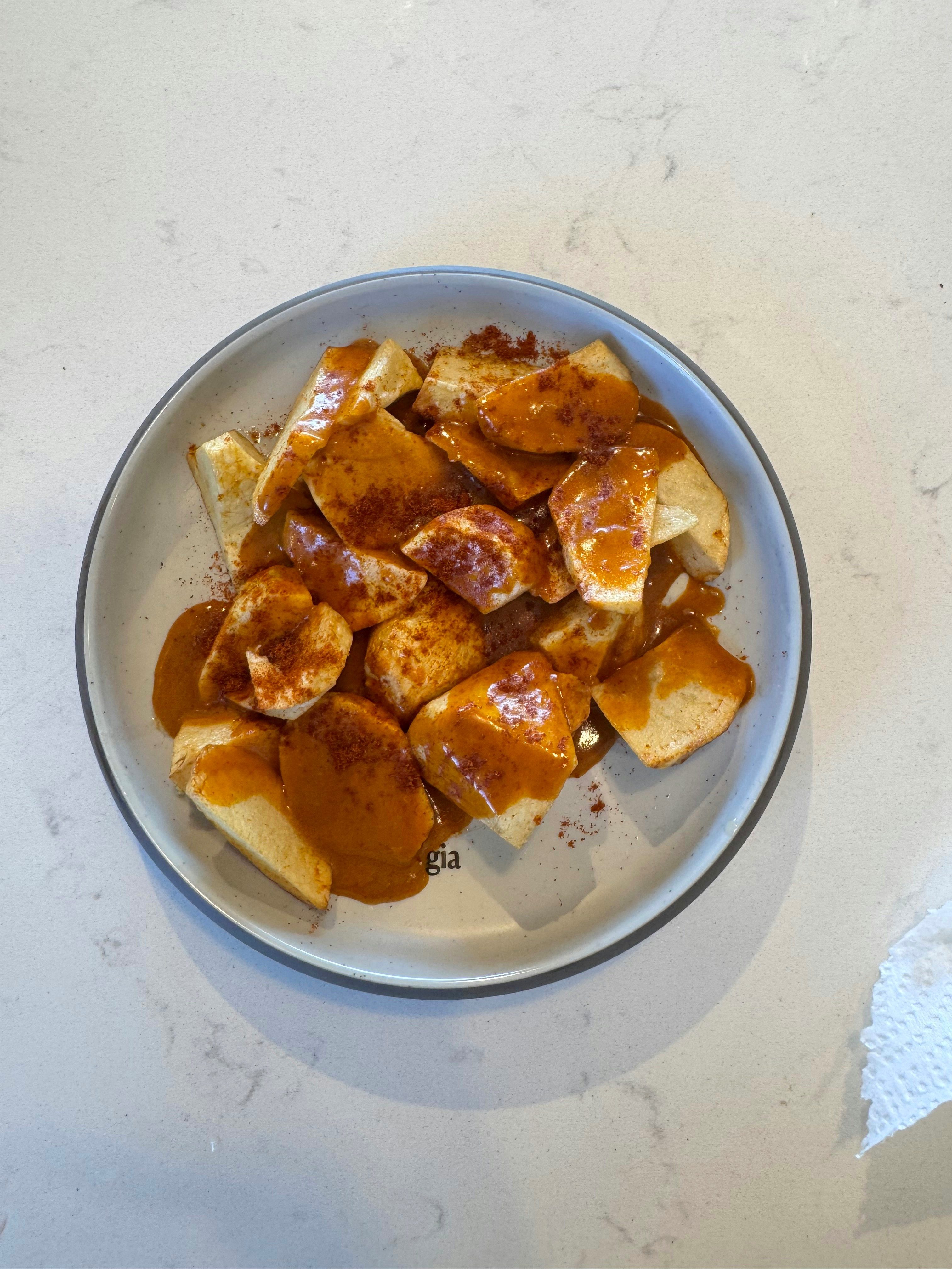 T1 . Patata Bravas.