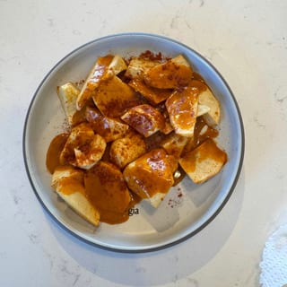 T1 . Patata Bravas